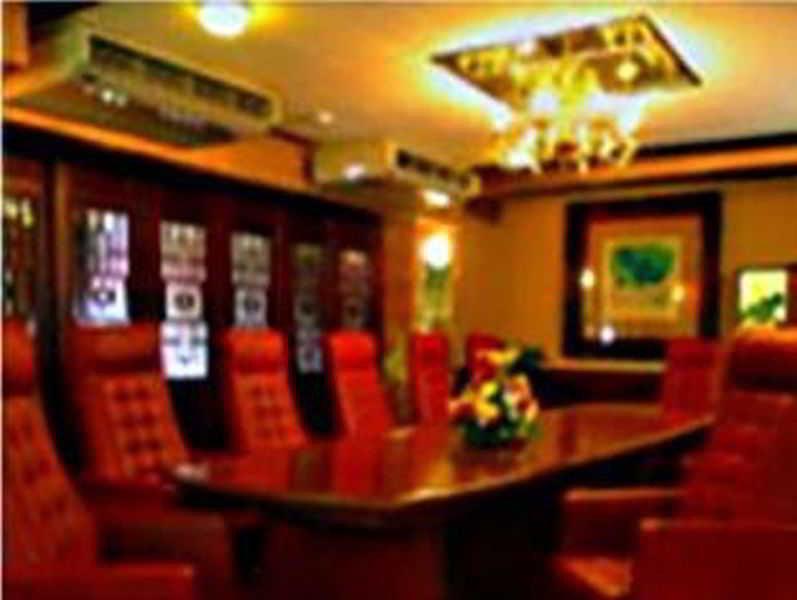 Great Eastern Hotel Кесон Сити Екстериор снимка